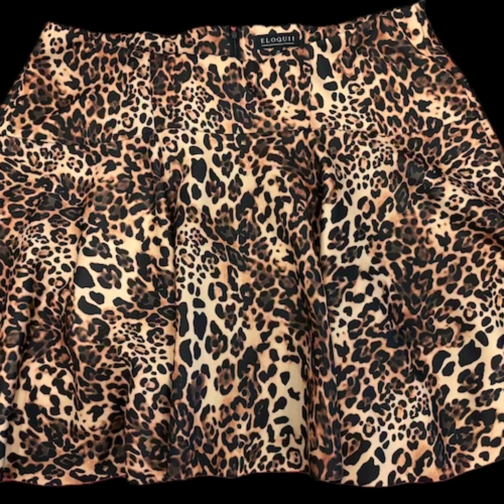 Eloquii Plus Size Animal Print Flair Back Zip Skirt Size 24